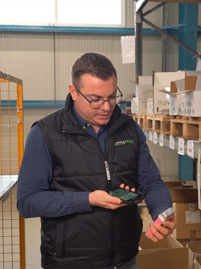 Raktárközpont, logisztika